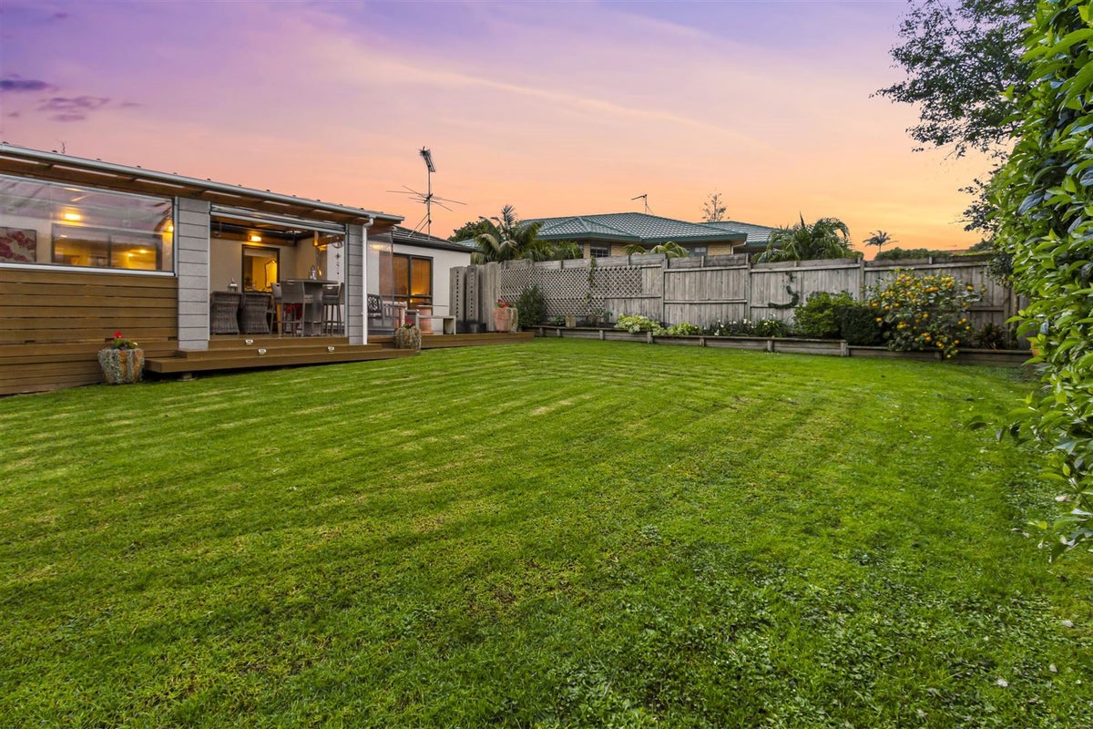 11 Te Wharau Drive, Greenhithe, Auckland - Carousel 2