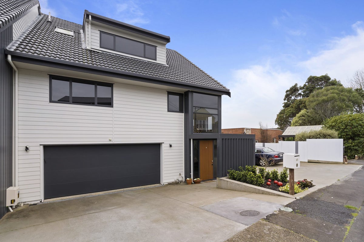 4/2 Otahuri Crescent, Remuera, Auckland - Carousel 2