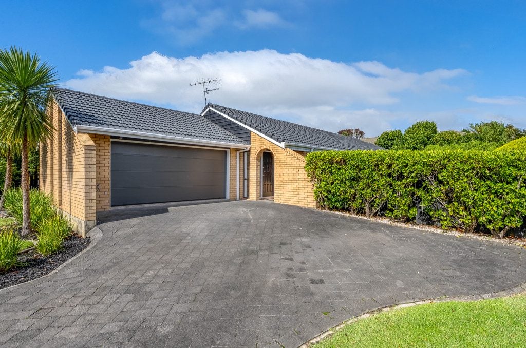 6 West Fairway, Golflands, Auckland - Carousel 2