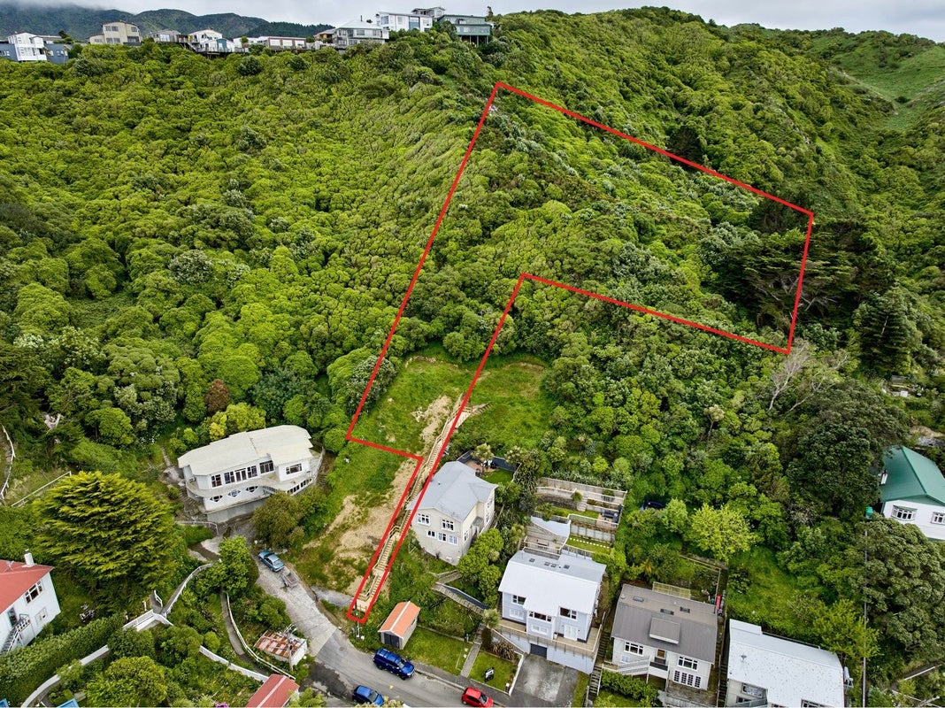 46 Ribble Street, Island Bay, Wellington - Carousel 1