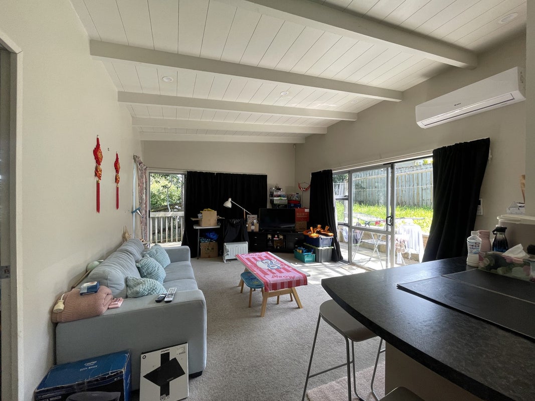 10 Jonathan Place, Sunnynook, Auckland - Carousel 2
