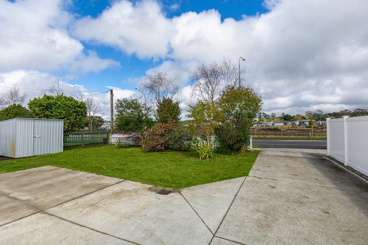 685 Swanson Road, Swanson, Auckland - Carousel 17