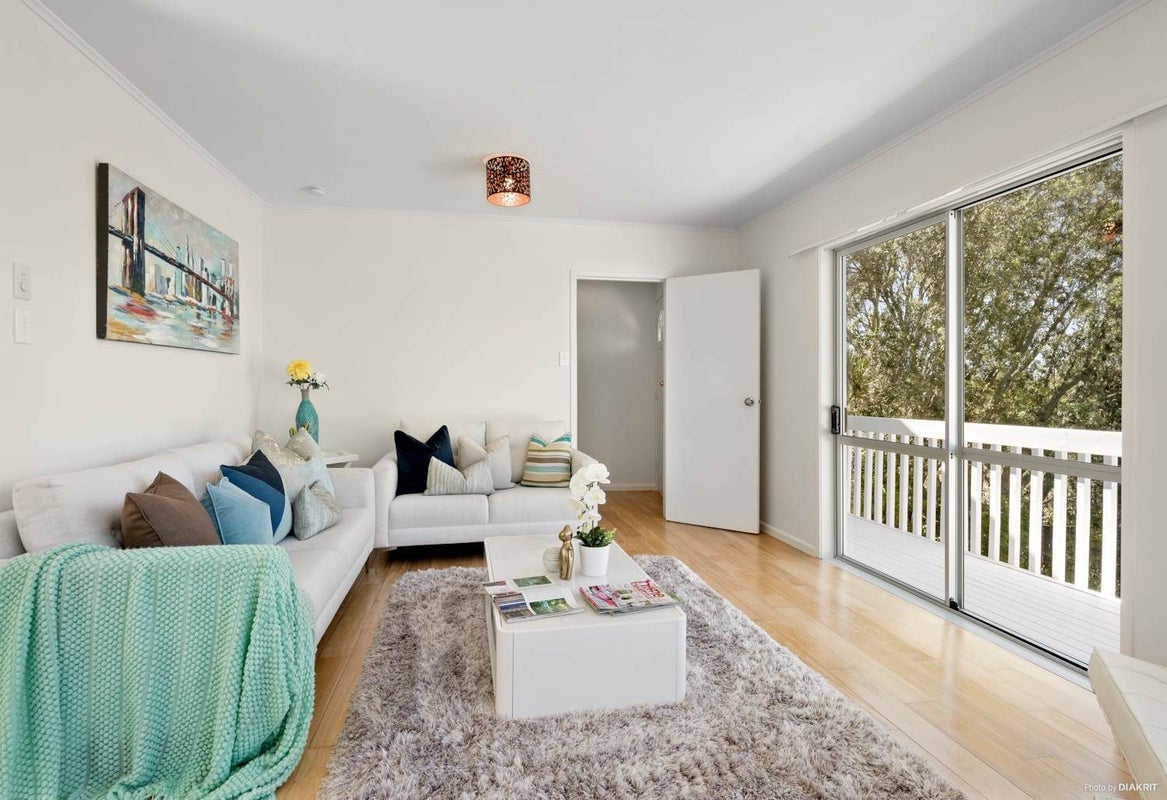18 Kerria Place, Sunnynook, Auckland - Carousel 2