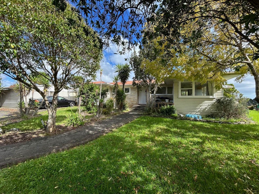 388 Taupaki Road, Kumeu - Carousel 1