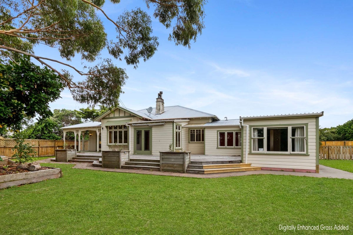 92 Wood Street, Takaro, Palmerston North - Carousel 1