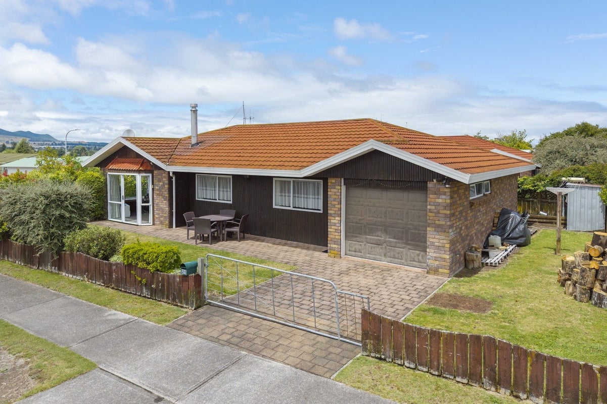 21 Manunui Street, Nukuhau, Taupo - Carousel 1