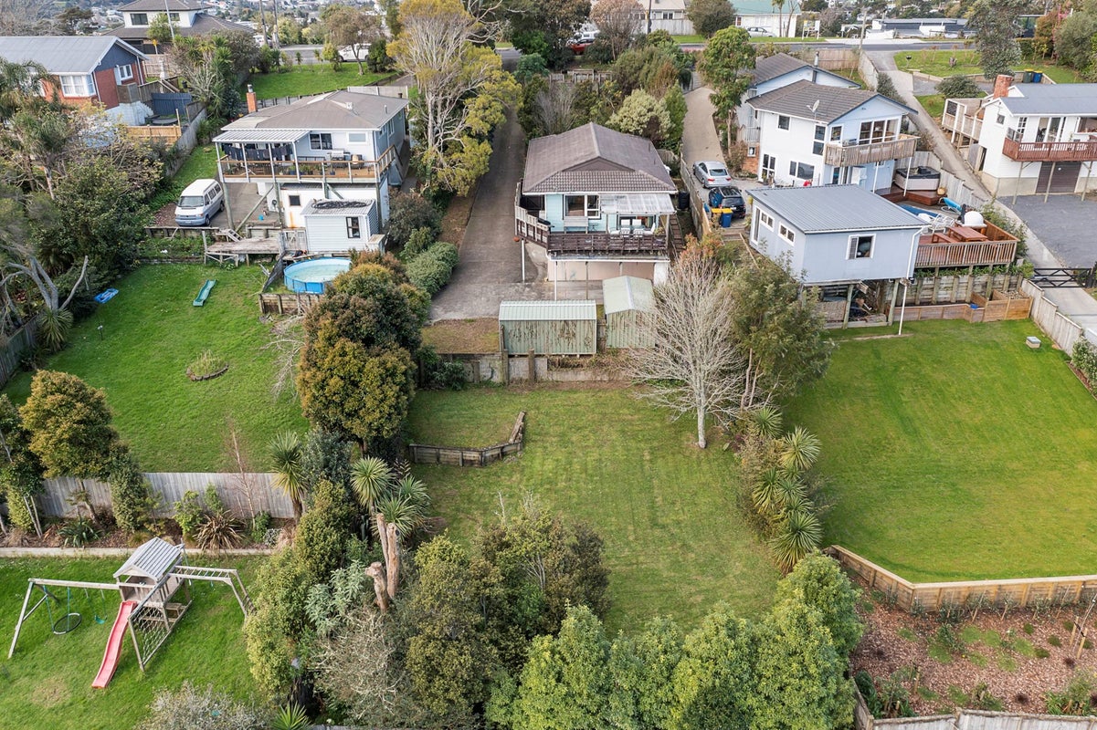 166 Glengarry Road, Glen Eden, Auckland - Carousel 29