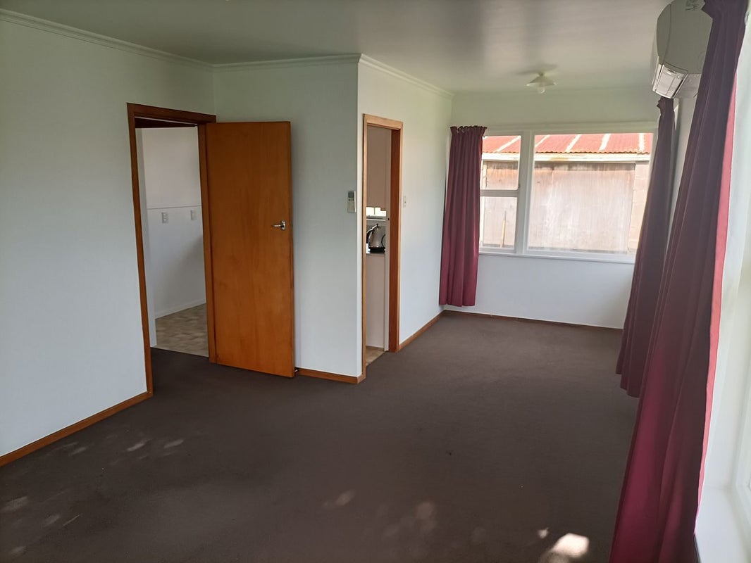 19 Steele Road, Forest Lake, Hamilton - Carousel 2