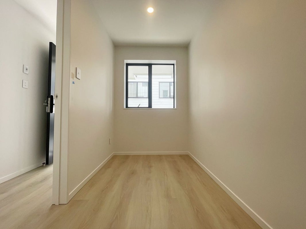 673 Sandringham Road, Sandringham, Auckland - Carousel 21