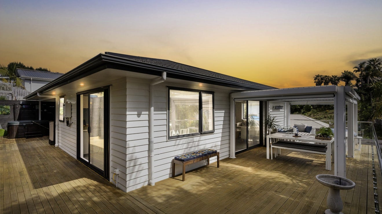 54 Carlton Crescent, Maraetai, Auckland - Carousel 1
