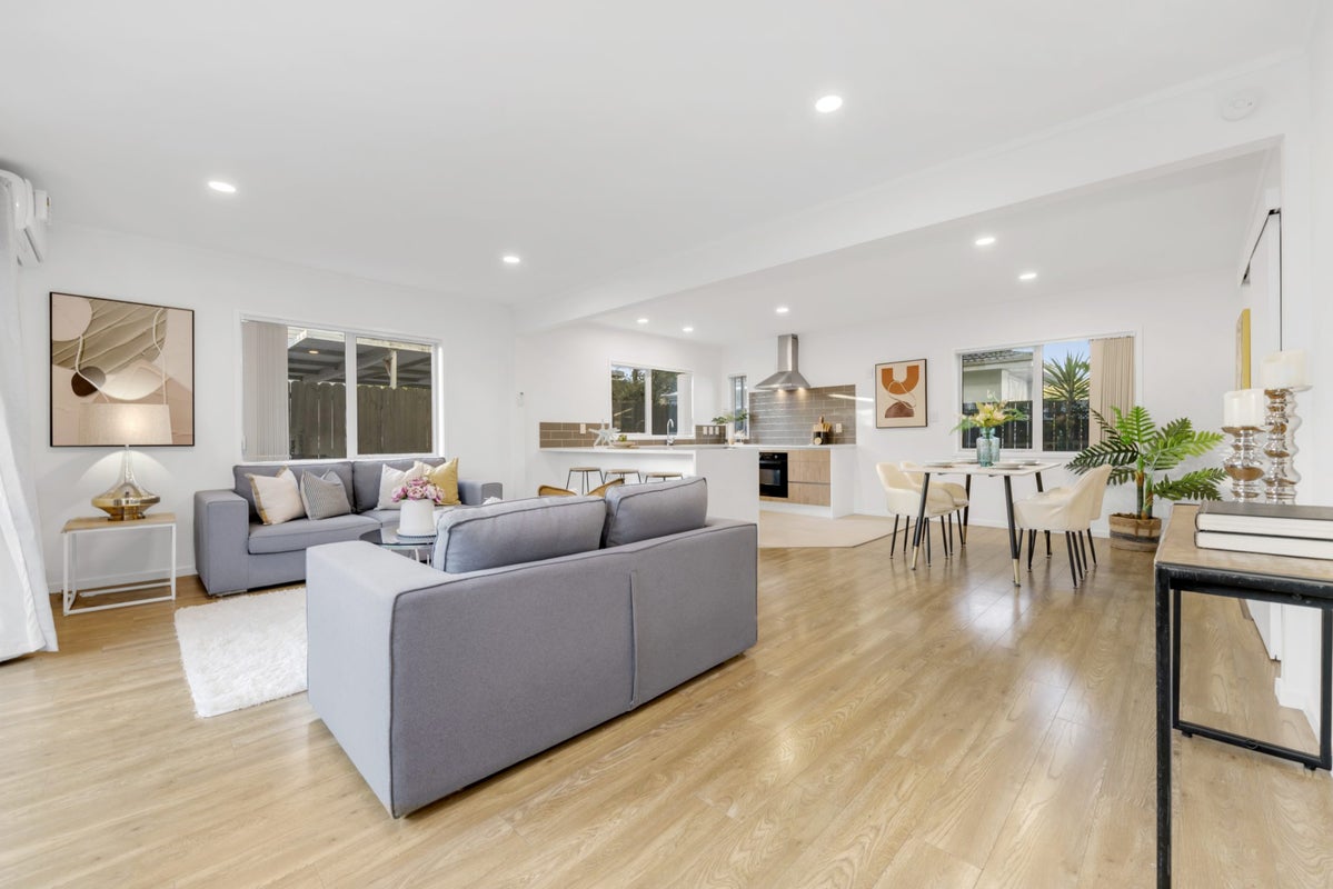 2/242 Pakuranga Road, Pakuranga Heights, Auckland - Carousel 2