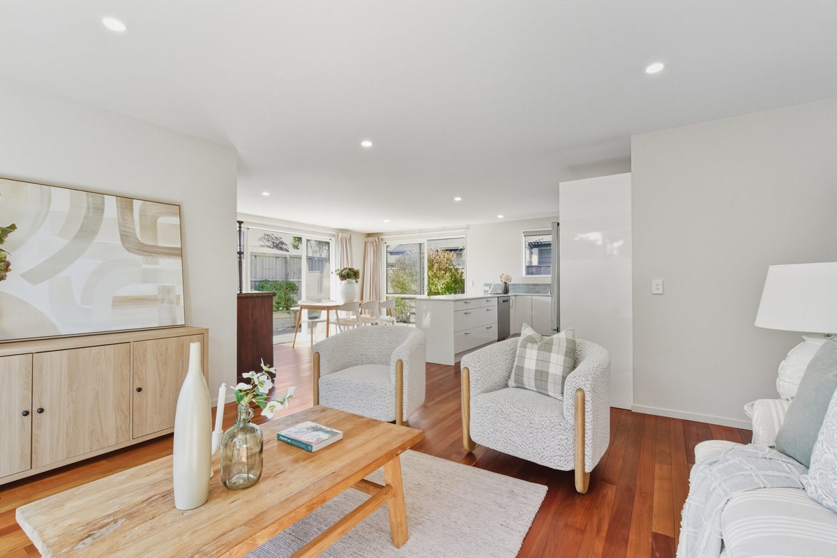 18A Derrett Place, Saint Martins, Christchurch - Carousel 2