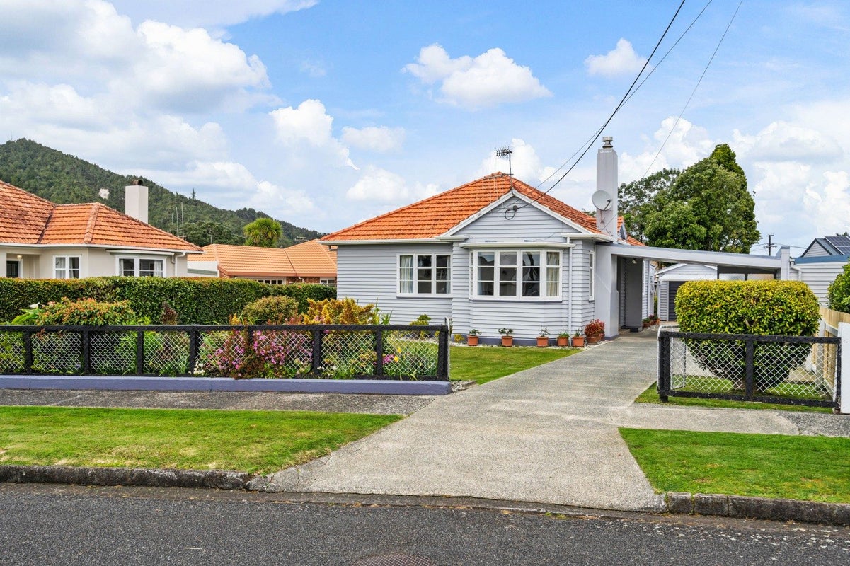 2 Radcliffe Street, Kensington, Whangarei - Carousel 1