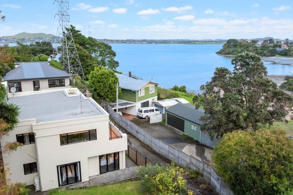 47A Frederick Street, Hillsborough, Auckland - Carousel 2