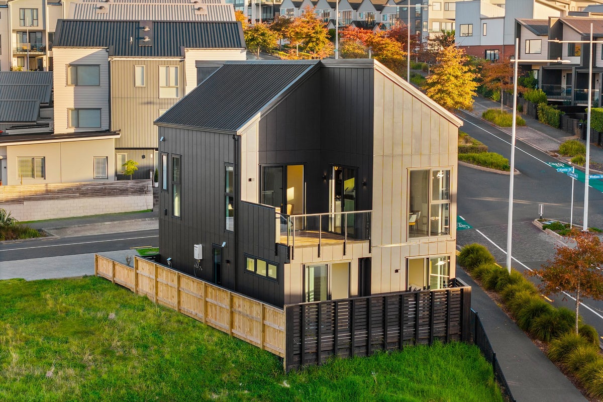 2 Kiokio Street, Long Bay, Auckland - Carousel 32