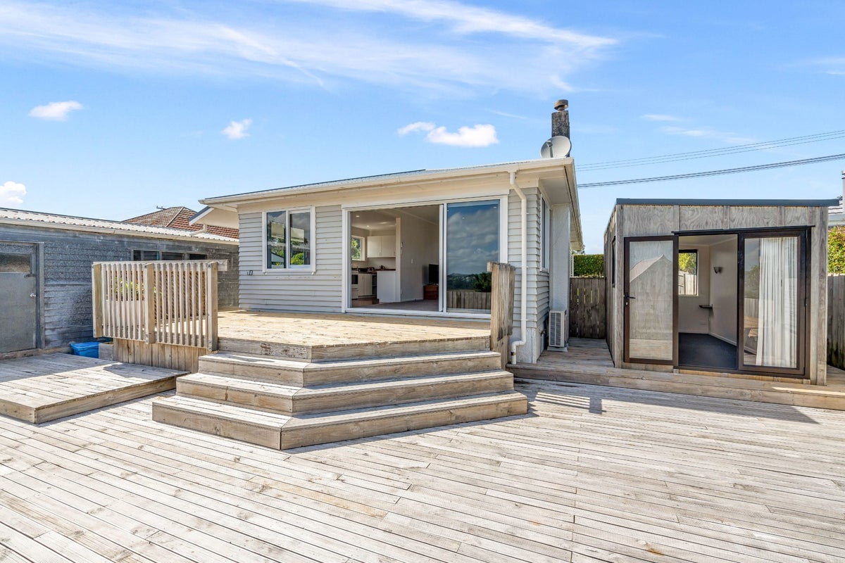 52 Handforth Street, Onerahi, Whangarei - Carousel 1