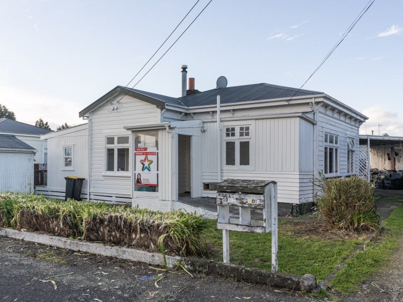 100 Pembroke Street, Carterton - Carousel 1