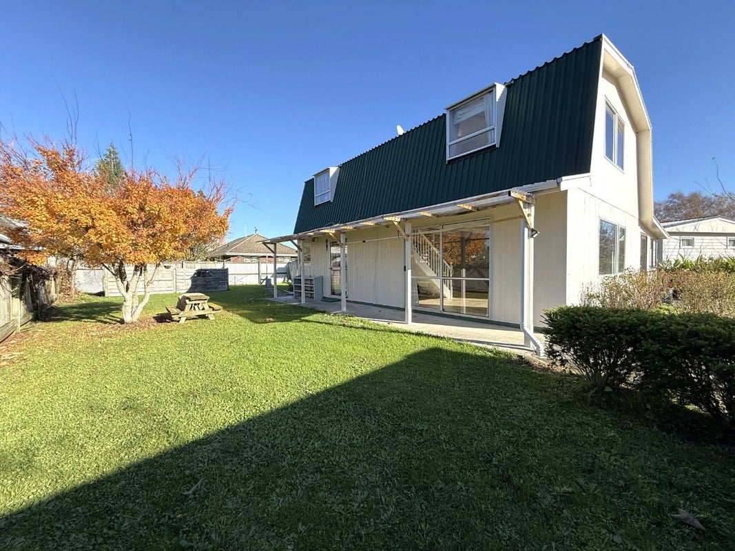 3 Philip Place, Springlands, Blenheim - Carousel 1