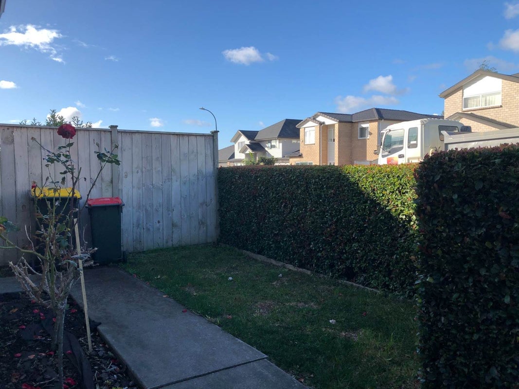 1 Cahir Place, Flat Bush, Auckland - Carousel 8