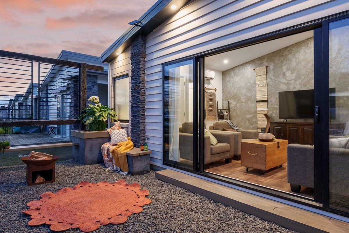 12 Boulder Lane, Pyes Pa, Tauranga - Carousel 2