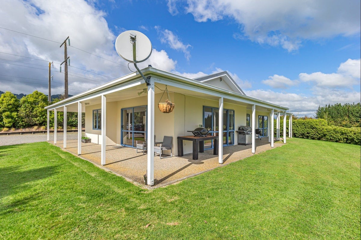 2 Wallace Loop Road, Koputaroa, Levin - Carousel 1