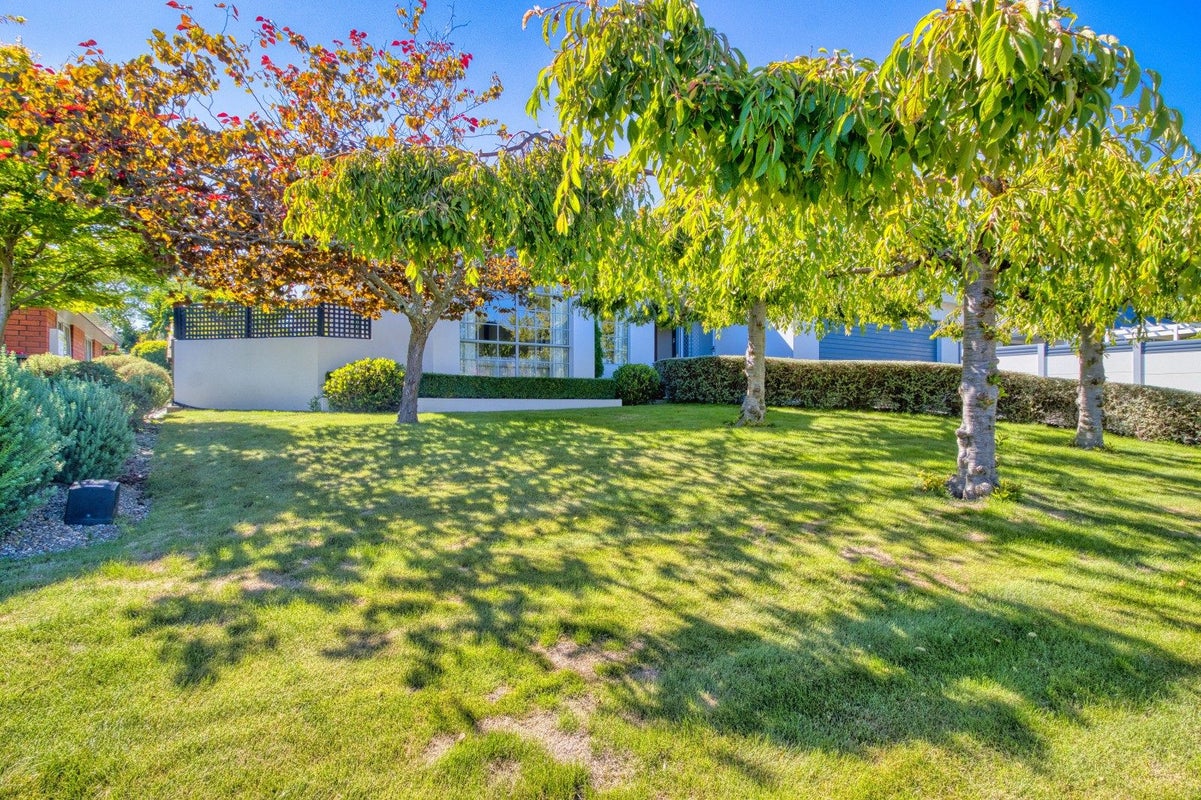6 Kingsgate Close, Havelock North, Havelock North - Carousel 2