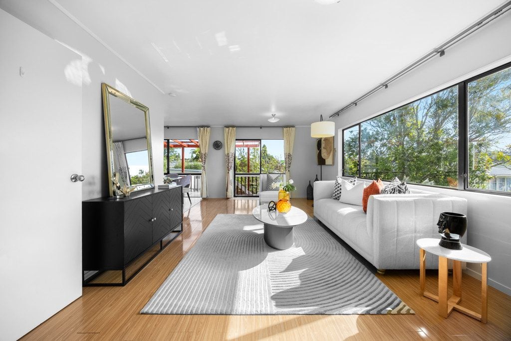 2/127 MOORE ST, Howick, Auckland - Carousel 2
