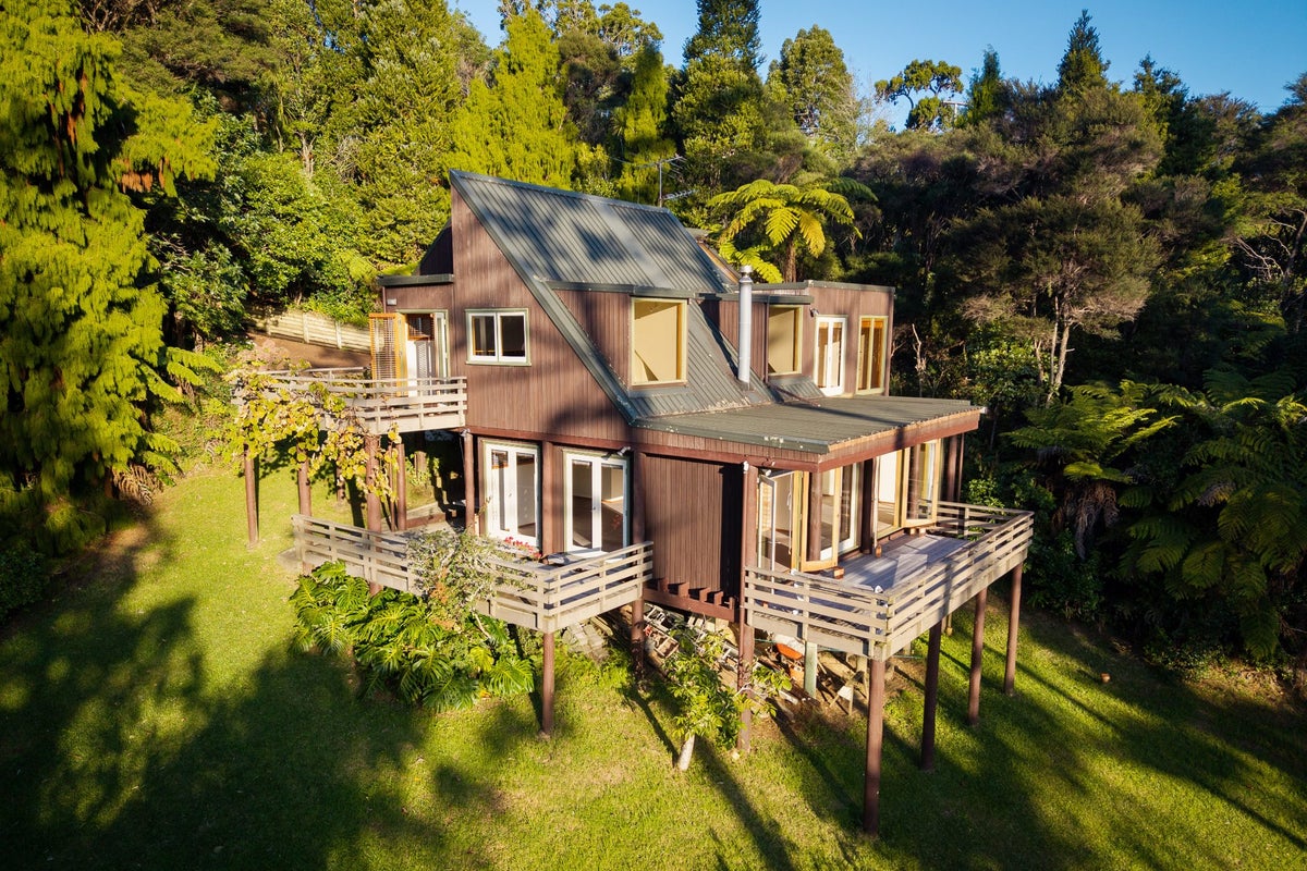 781 West Coast Road, Oratia, Auckland - Carousel 2