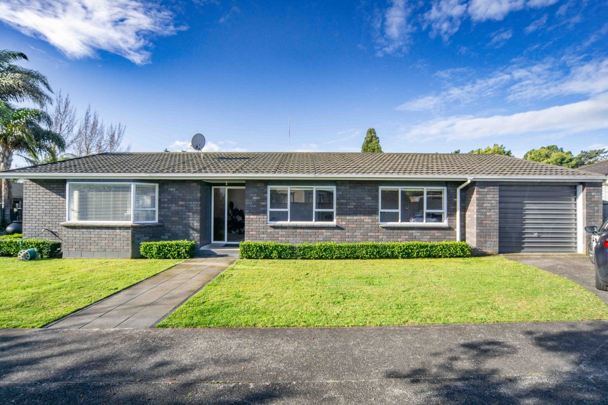 33 McKain Place, Fitzroy, Hamilton - Carousel 1