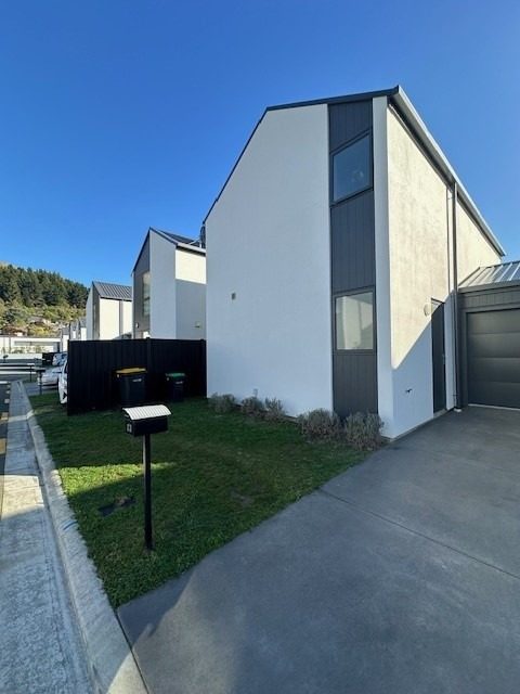 13 Wheatsheaf Lane, Heathcote Valley, Christchurch - Carousel 1