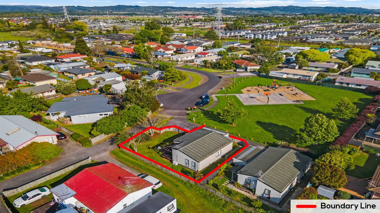 1/16 Clarice Place, Takanini, Auckland - Carousel 18