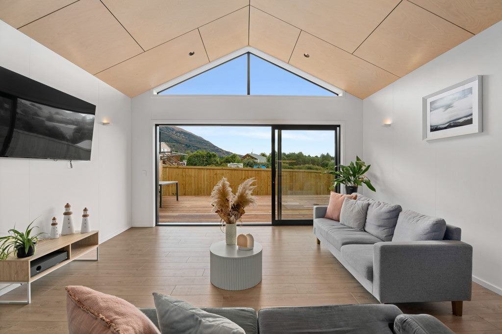 422 Domain Road, LAKE HAWEA - Carousel 1