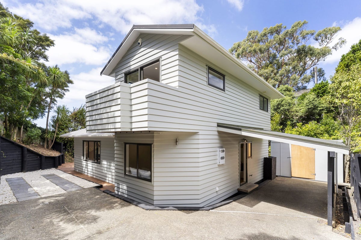3/599 Glenfield Road, Totara Vale, Auckland - Carousel 2
