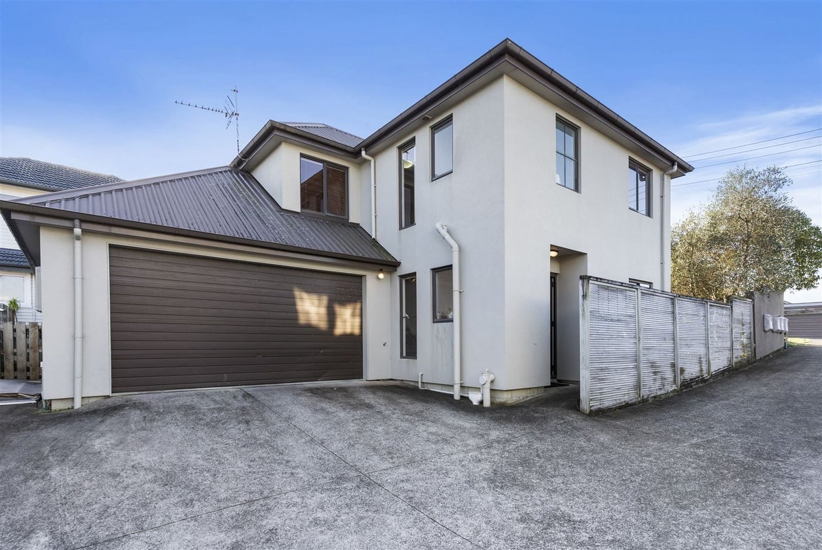34 Bleakhouse Road, Howick, Auckland - Carousel 2