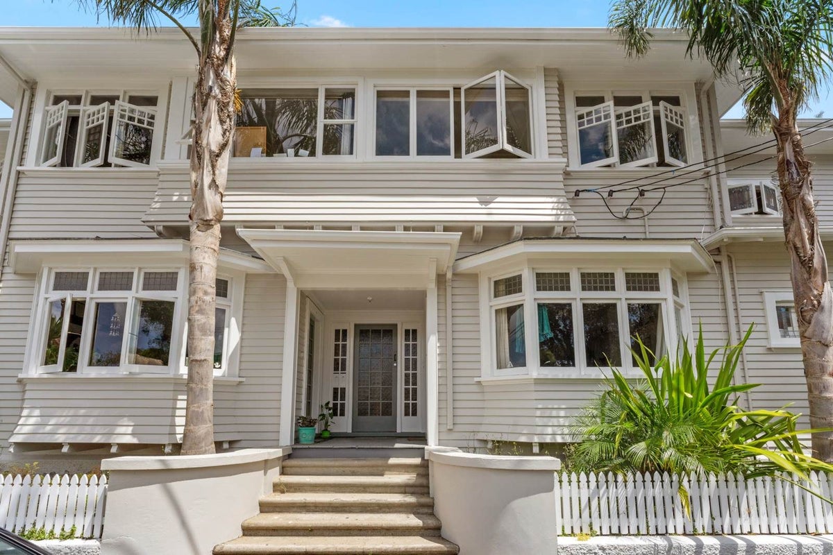 25 Carlton Gore Road, Grafton, Auckland - Carousel 2