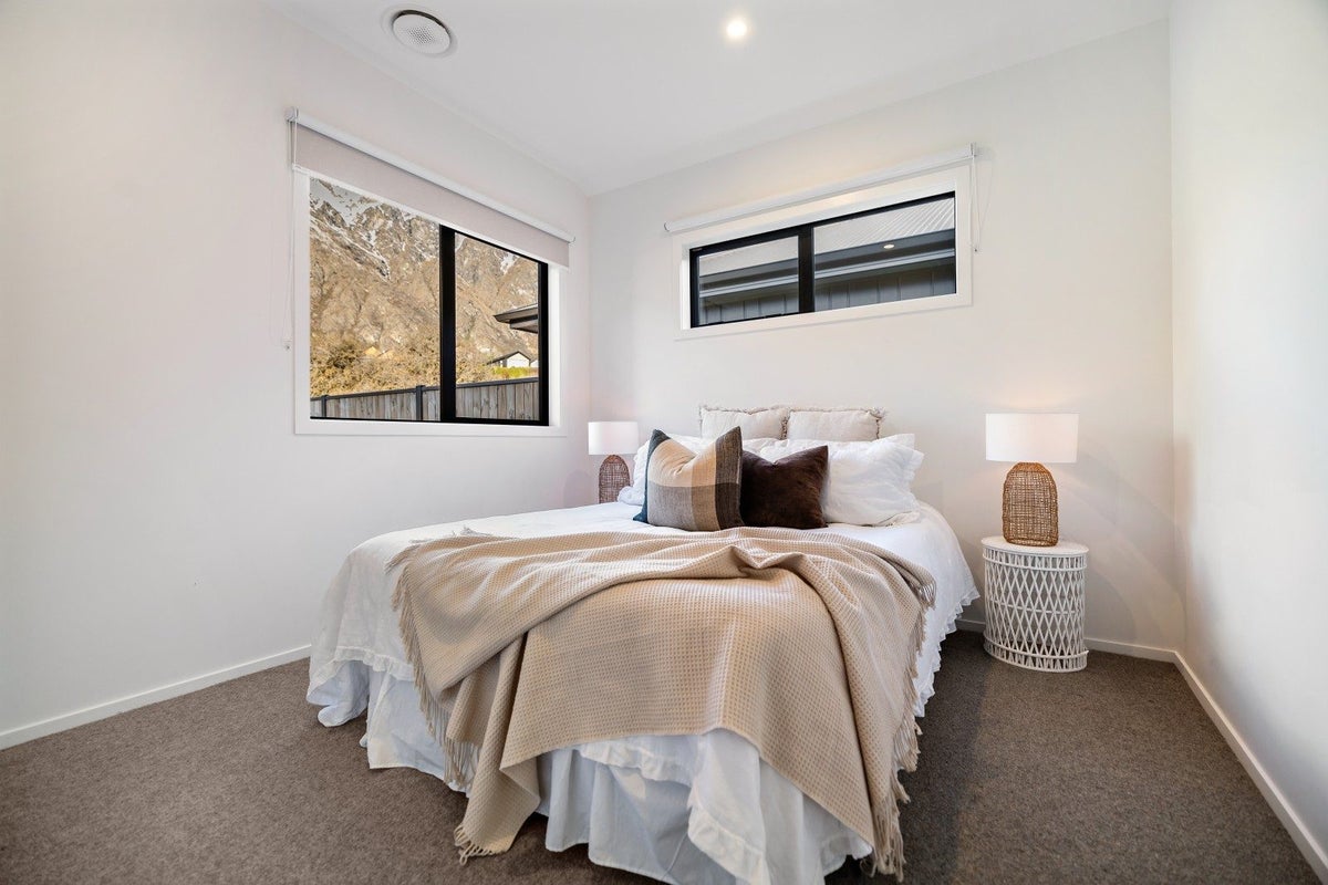 15 Spur Ridge Rise, Jacks Point, Queenstown - Carousel 21