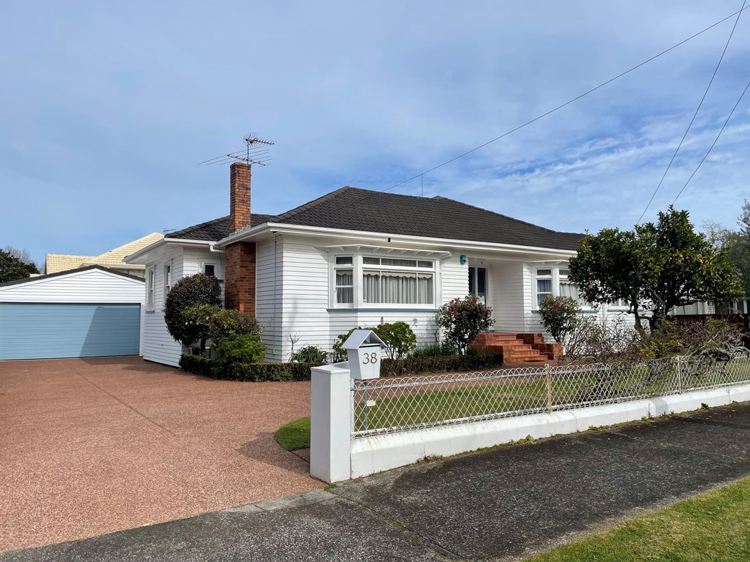 38 Orakau Avenue, Epsom, Auckland - Carousel 1
