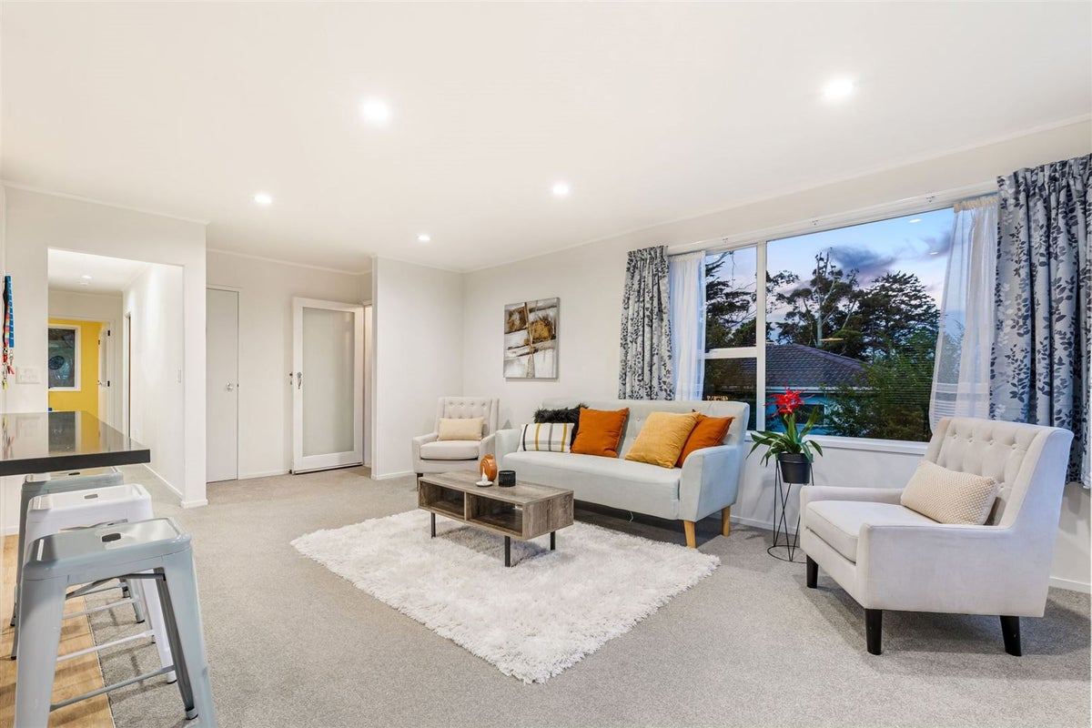 14 Gallony Avenue, Massey, Auckland - Carousel 2