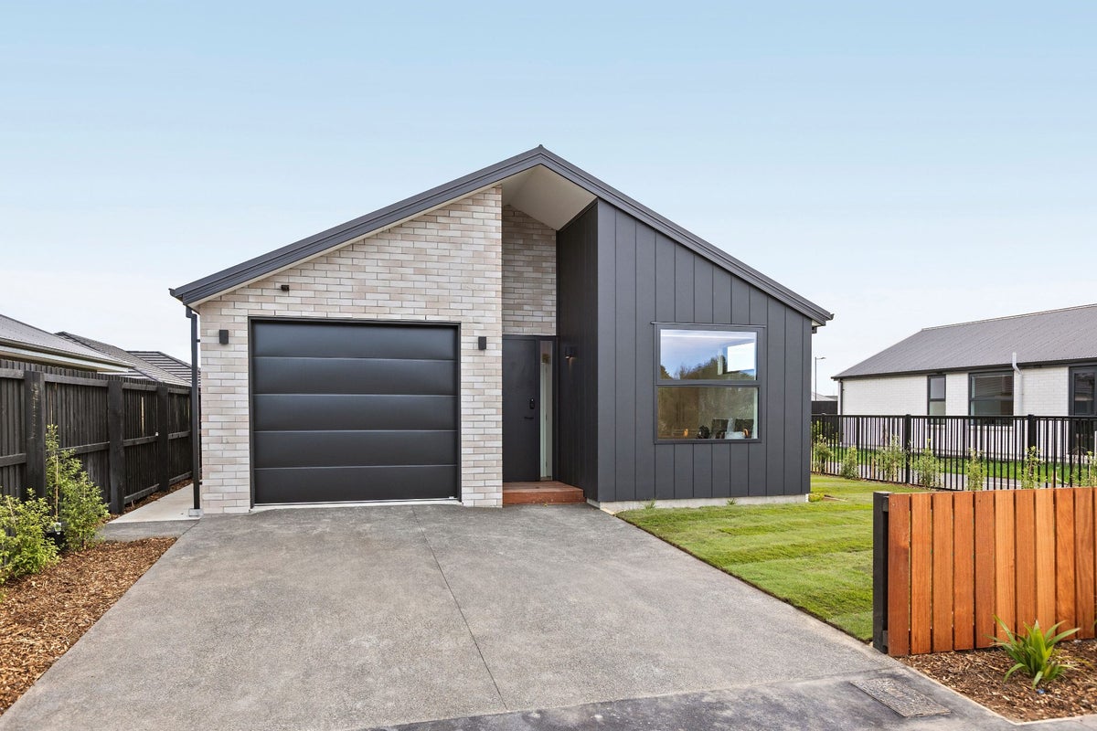 134 Kennedys Bush Road, Halswell, Christchurch - Carousel 1