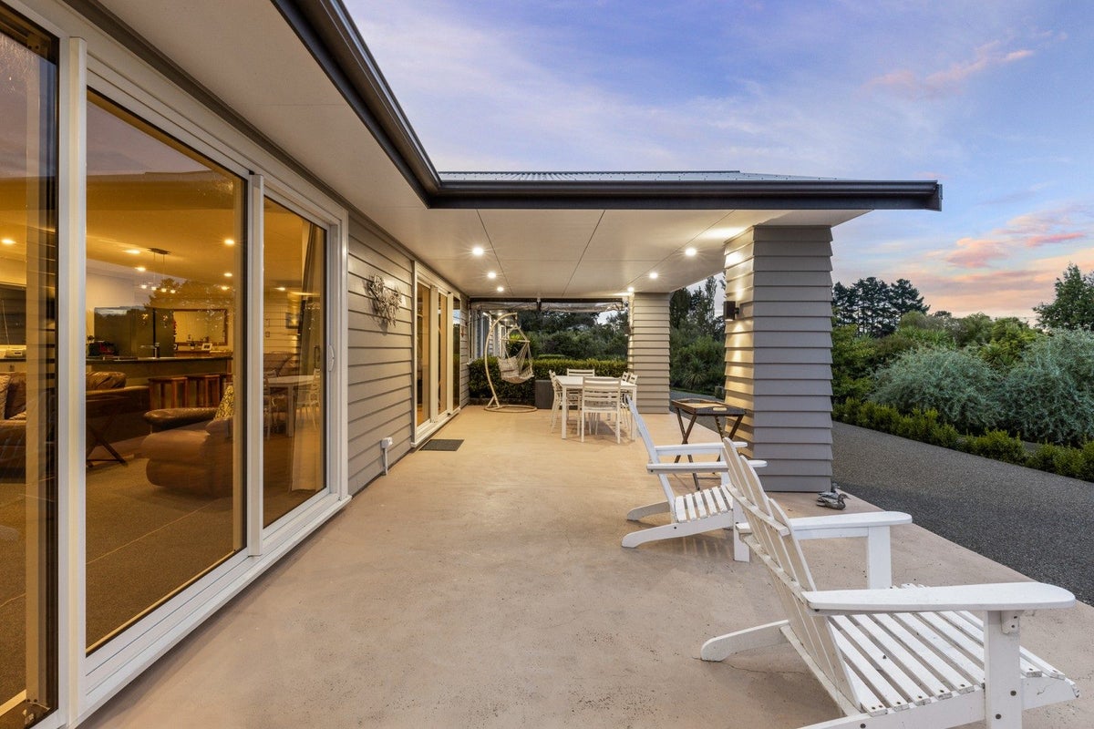 14 Twin Peaks Grove, Koputaroa, Levin - Carousel 2