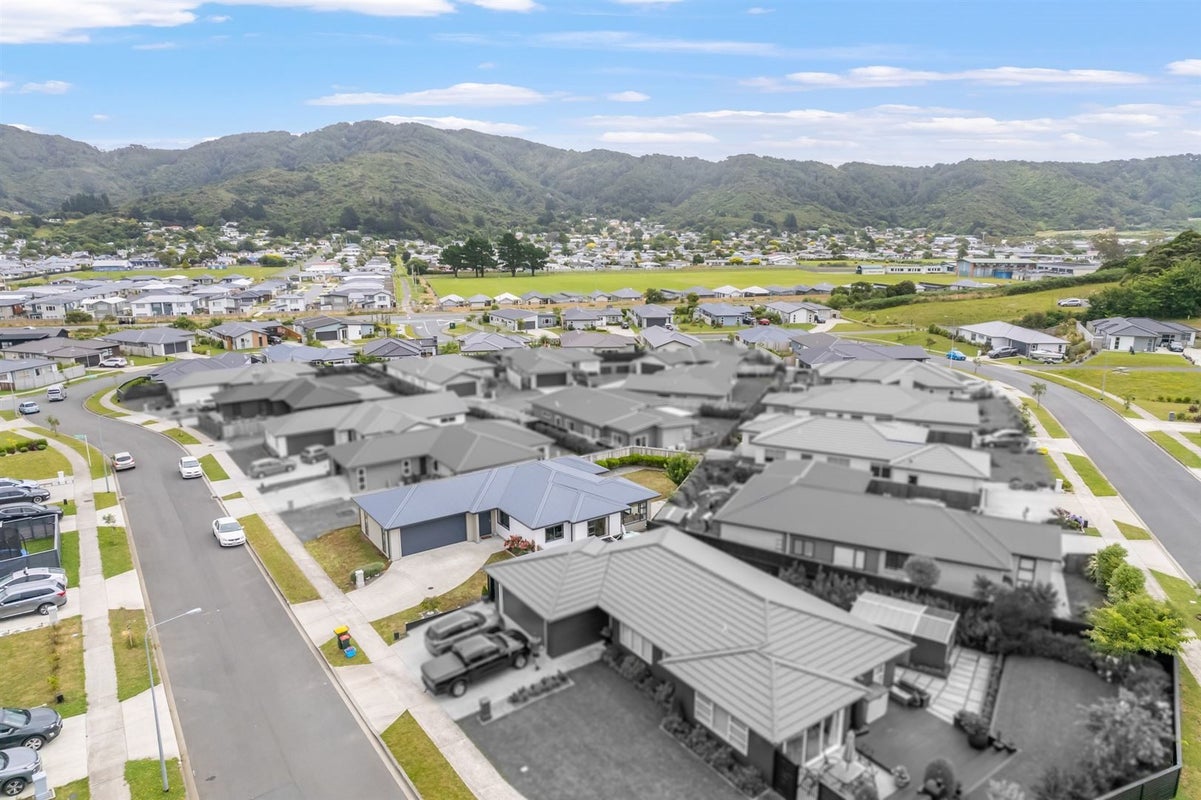 24 Brian Morgan Terrace, Wainuiomata, Lower Hutt - Carousel 2