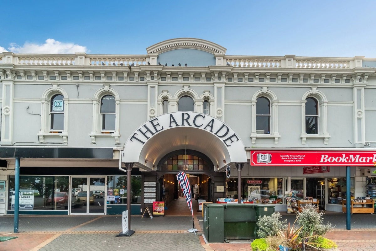 13 Victoria Road, Devonport, Auckland - Carousel 1