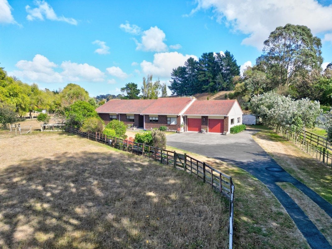 66 Montgomery Road, Westmere, Whanganui - Carousel 1