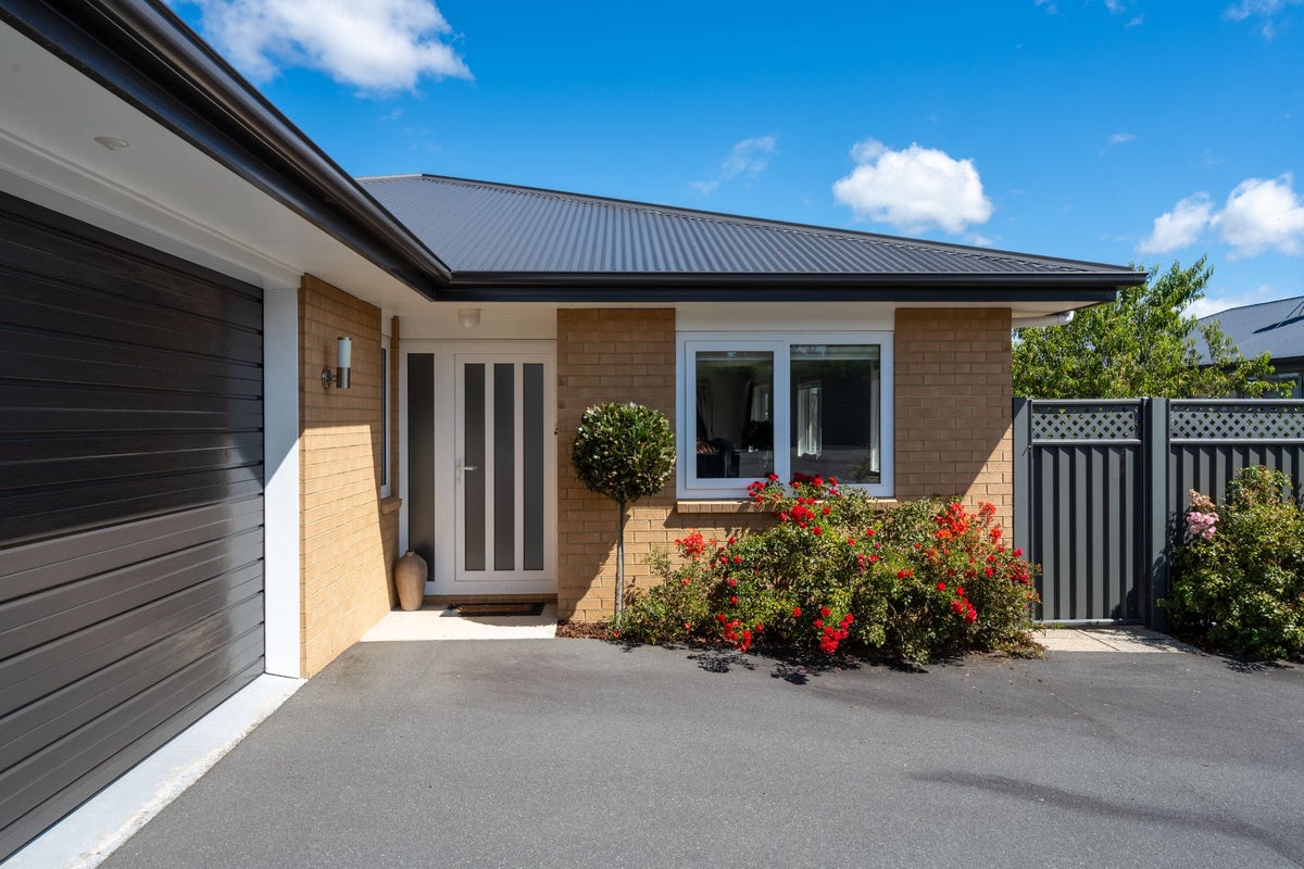 195 Wingatui Road, Mosgiel, Mosgiel - Carousel 2