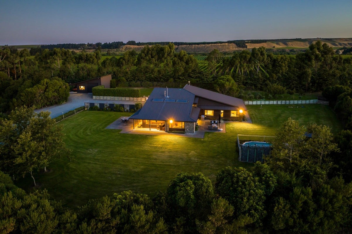 1723 Redwood Pass Road, Lower Dashwood - Carousel 2