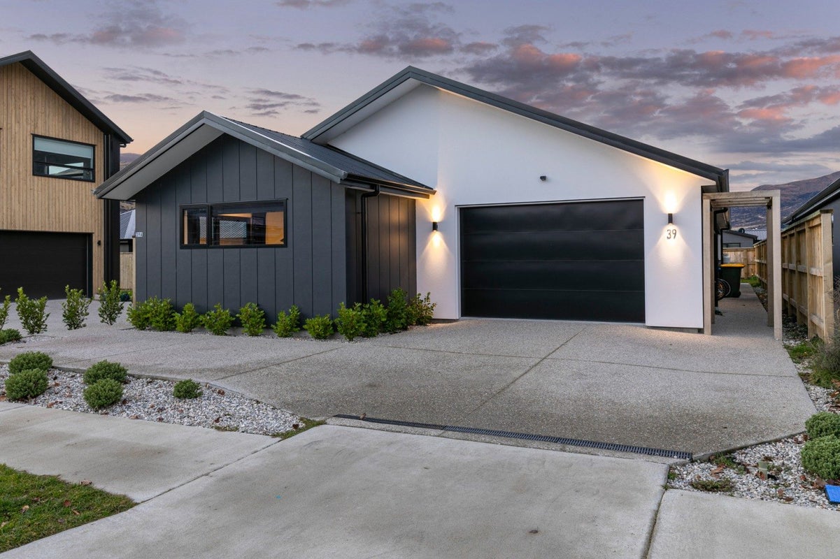 39 Woolshed Road, Jacks Point, Queenstown - Carousel 23
