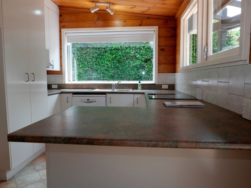 19 Rimu Rd, Raumati Beach, Kapiti Coast, Wellington - Carousel 2