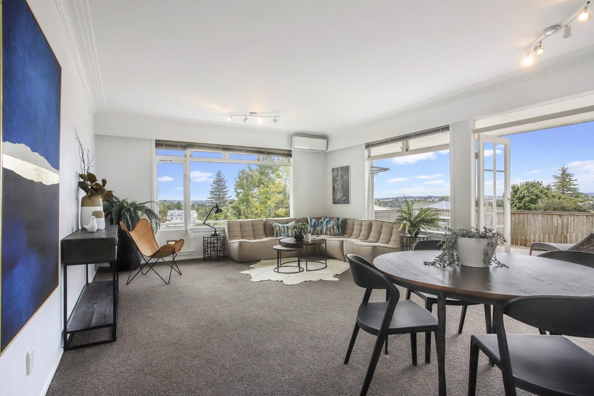 4/79 Western Springs Road, Morningside, Auckland - Carousel 2