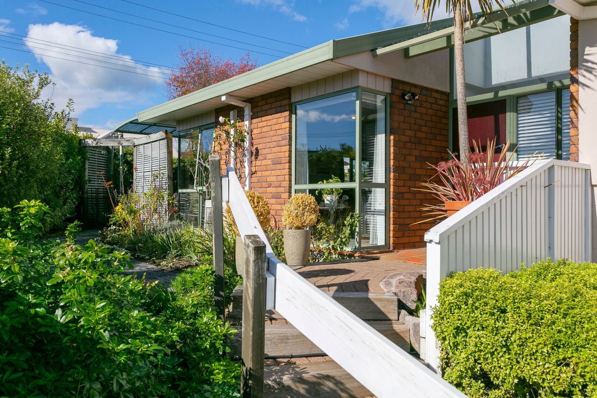 37 Huia Street, Taupo, Taupo - Carousel 1