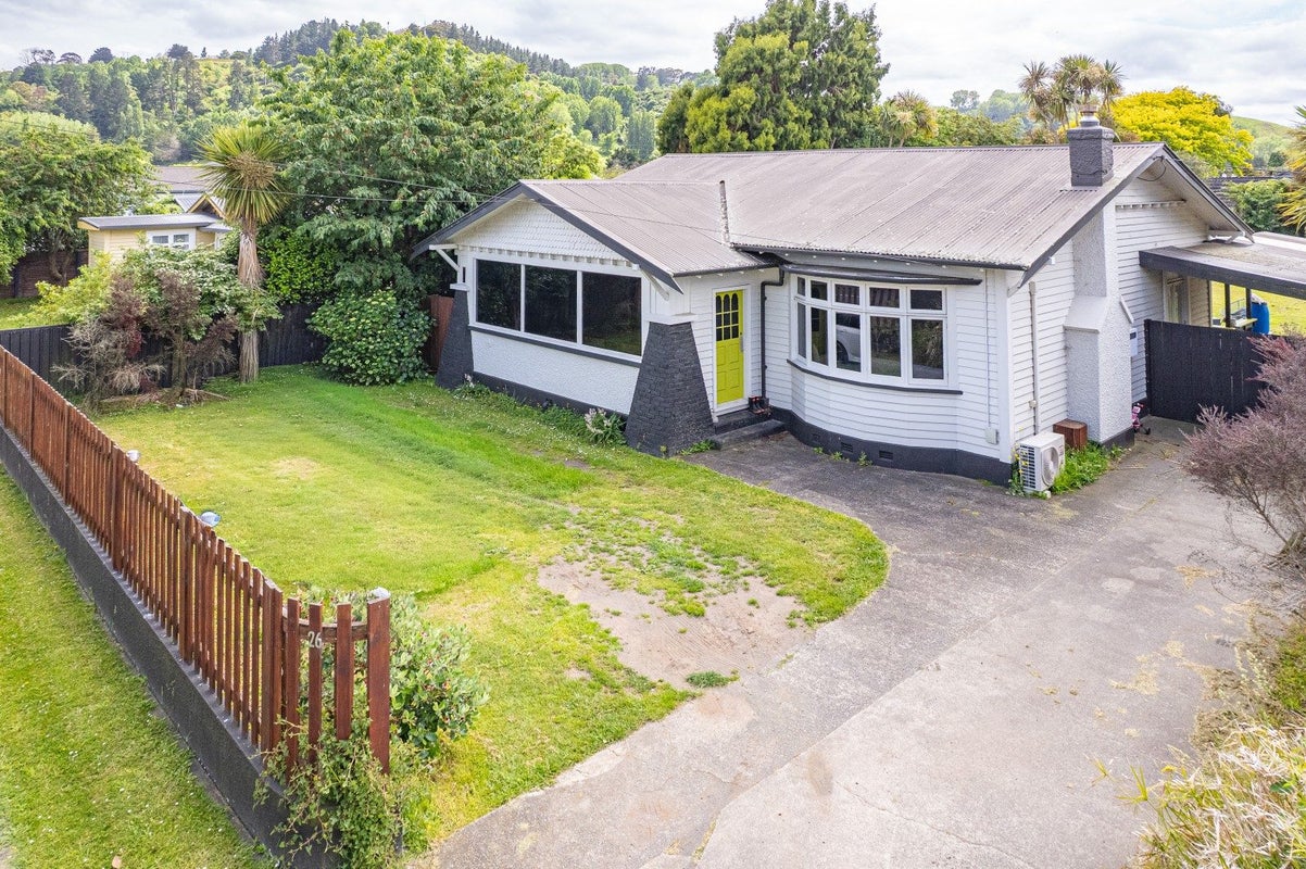 26 Cumbrae Place, Aramoho, Whanganui - Carousel 1